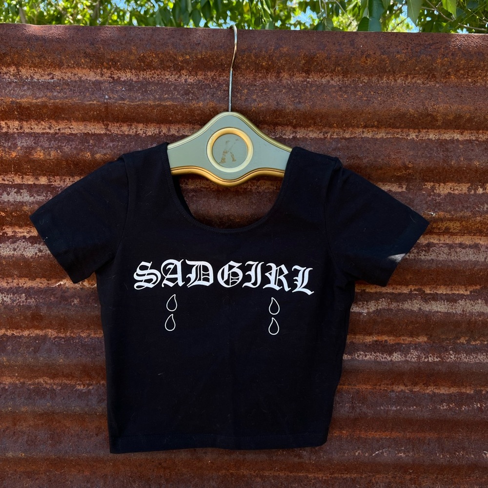 SADGIRL crop top 🖤